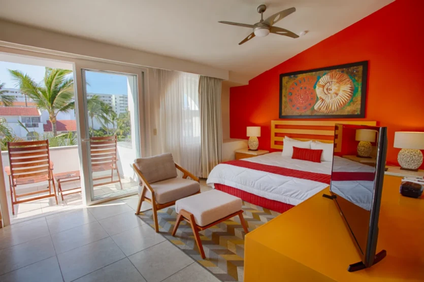 Emotions Select Three-bedroom Suite Oceanfront