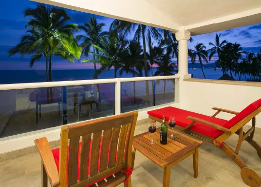 Emotions Select Three-bedroom Suite Oceanfront